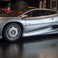 XJ220